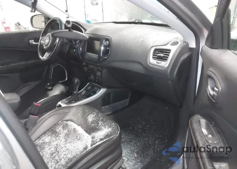 2020 Jeep Compass Latitude 4X4 from USA, damaged, VIN 3C4NJDBB1LT155169